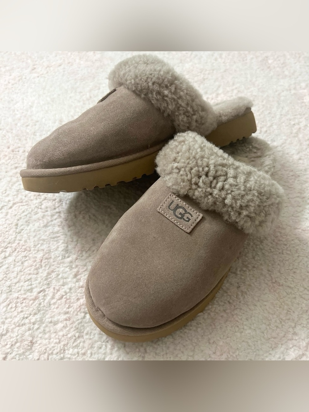 UGG Cozy Slipper